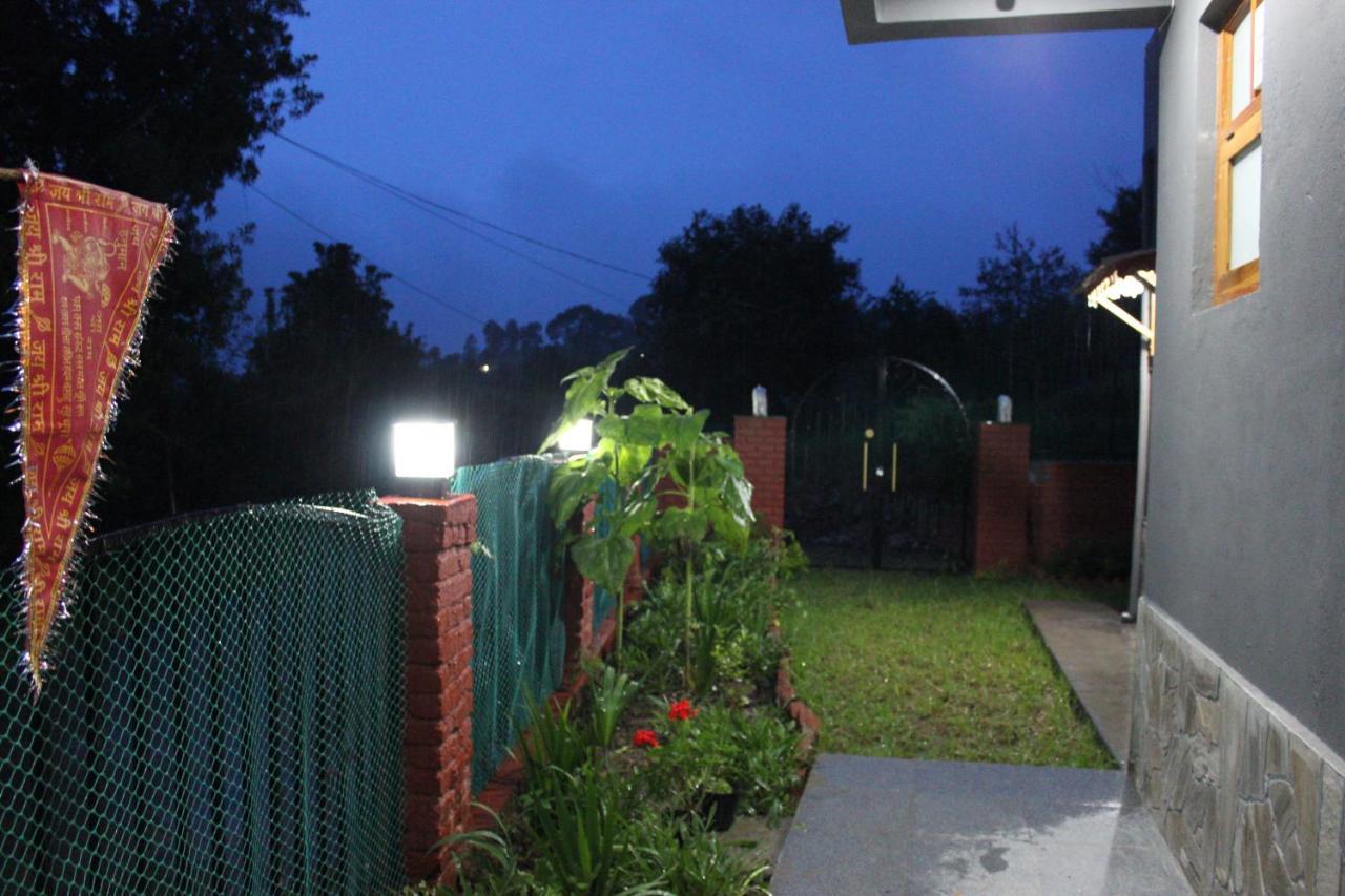Winter Woods Cottages - 3-Bedroom Homestay Shitlakhet Екстер'єр фото