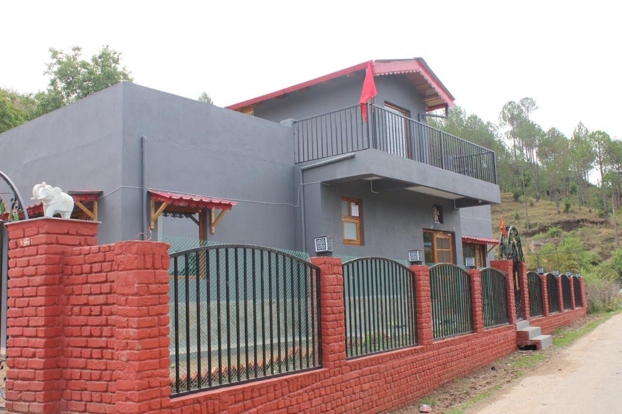 Winter Woods Cottages - 3-Bedroom Homestay Shitlakhet Екстер'єр фото