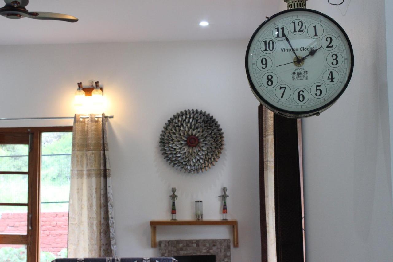 Winter Woods Cottages - 3-Bedroom Homestay Shitlakhet Екстер'єр фото