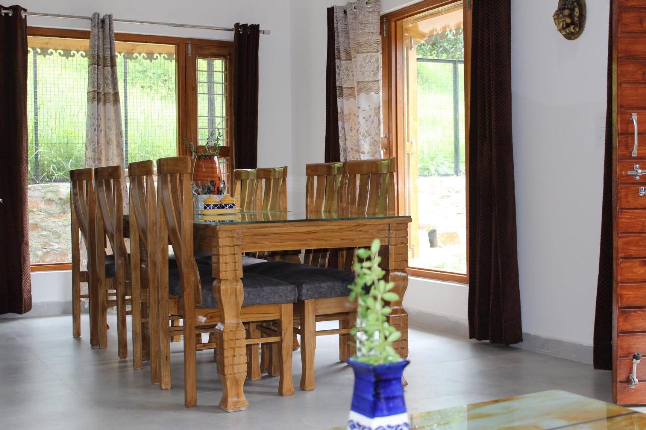 Winter Woods Cottages - 3-Bedroom Homestay Shitlakhet Екстер'єр фото