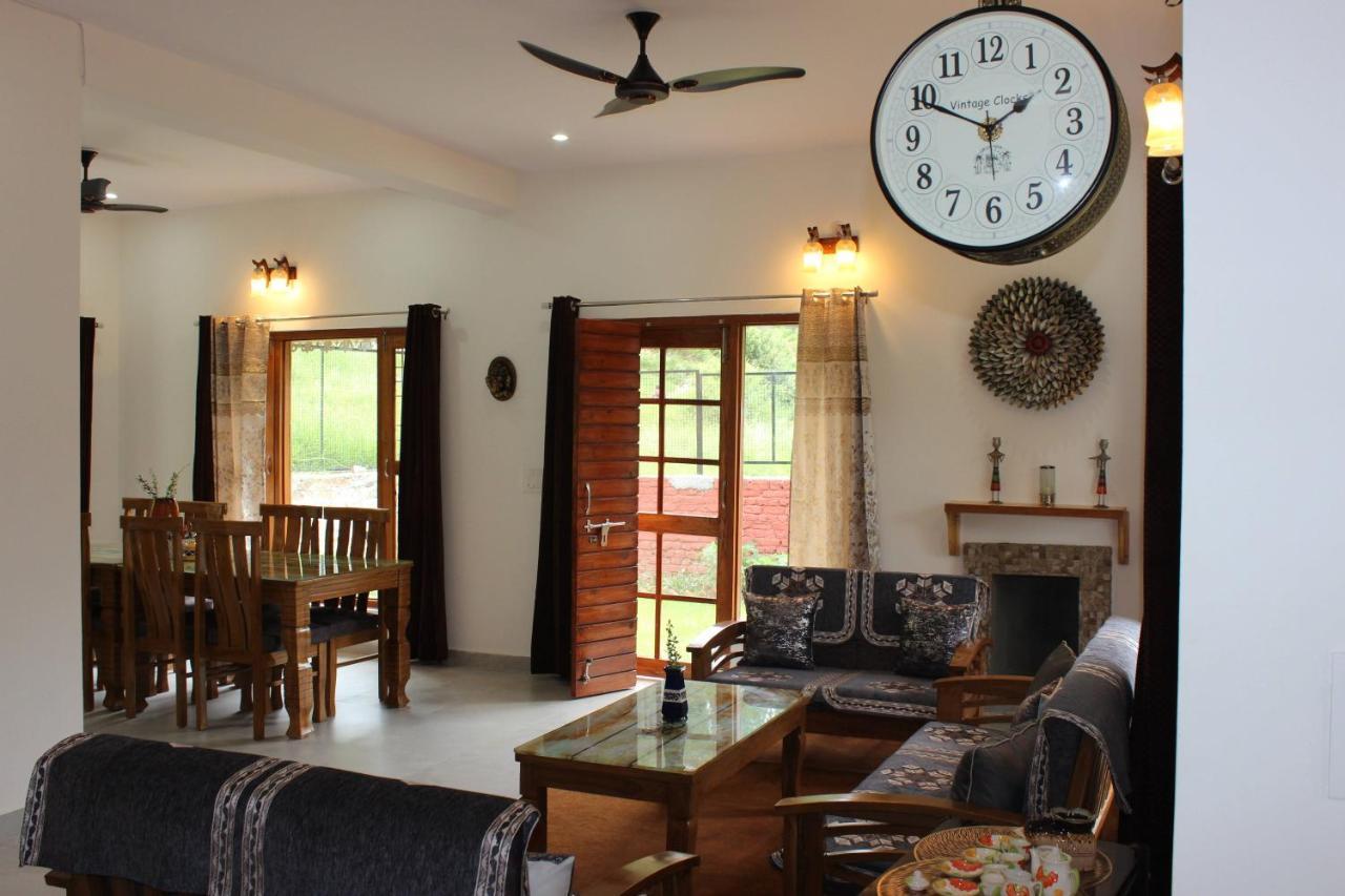 Winter Woods Cottages - 3-Bedroom Homestay Shitlakhet Екстер'єр фото