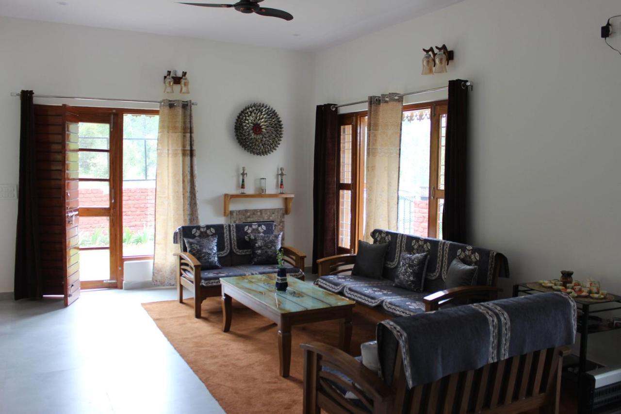 Winter Woods Cottages - 3-Bedroom Homestay Shitlakhet Екстер'єр фото