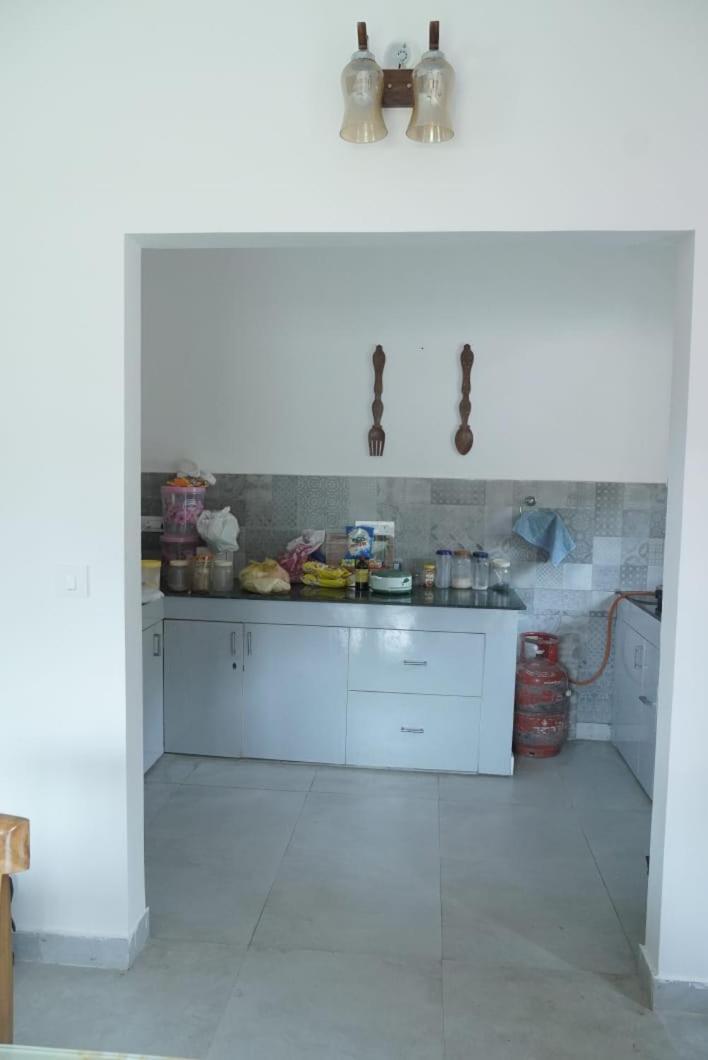 Winter Woods Cottages - 3-Bedroom Homestay Shitlakhet Екстер'єр фото